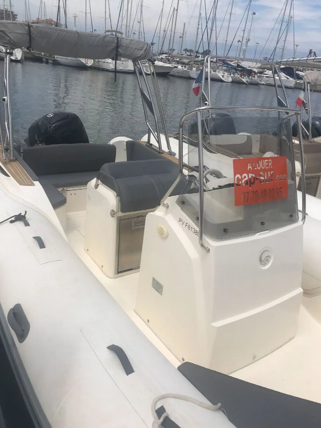 Explore Saint-Cyprien on a 7.42m Rental Motor Boat Capelli Tempest 775
