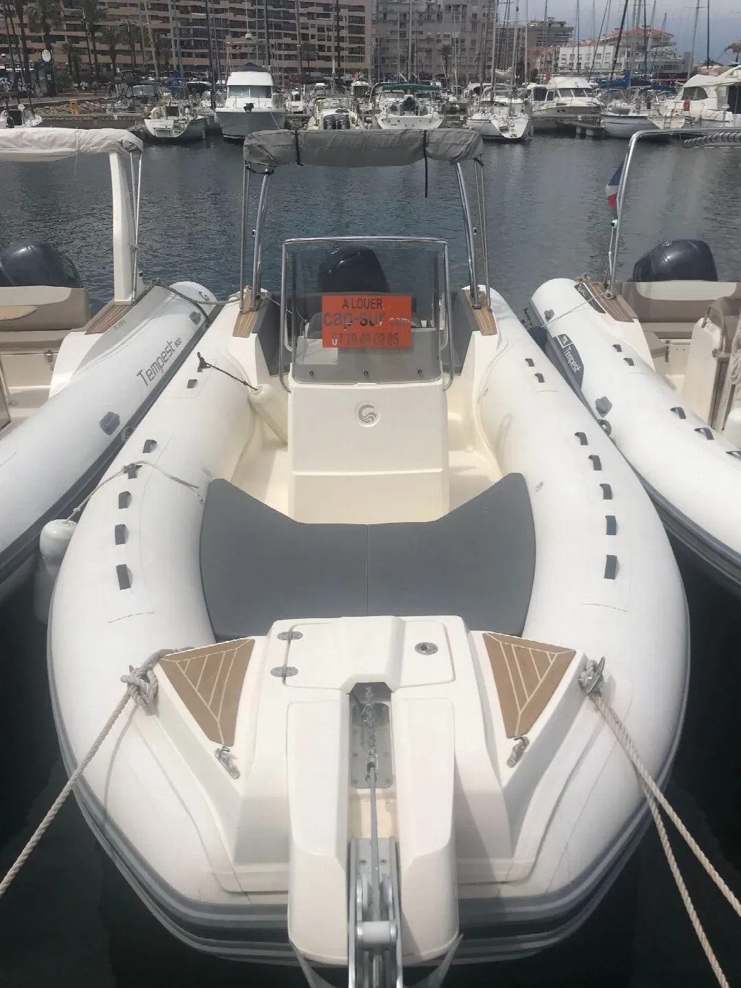 Explore Saint-Cyprien on a 7.42m Rental Motor Boat Capelli Tempest 775