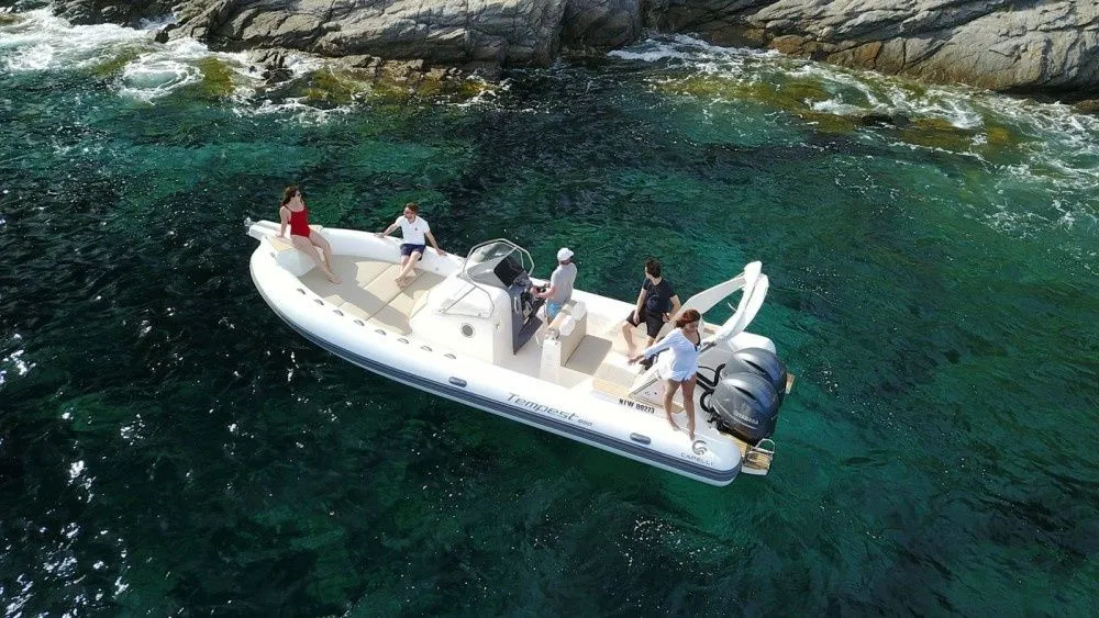 Charter a 8.5m Motor Boat Capelli Tempest 850 in Beaulieu-sur-Mer
