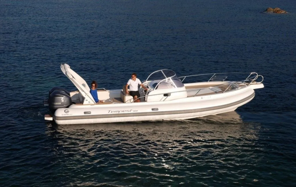 9.5m Cannigione Motor Boat Hire
