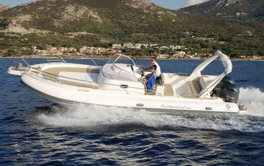 9.5m Cannigione Motor Boat Hire