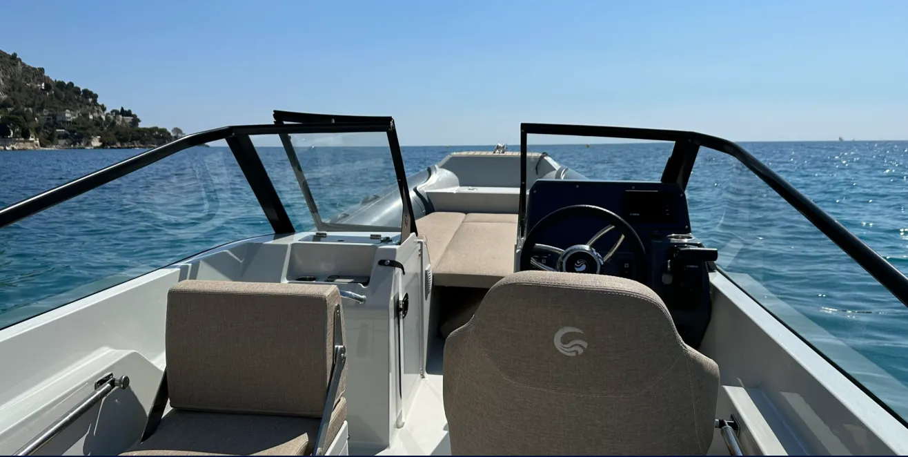 5.8m Saint-Jean-Cap-Ferrat Motor Boat Capelli Tempest BR 65 Hire