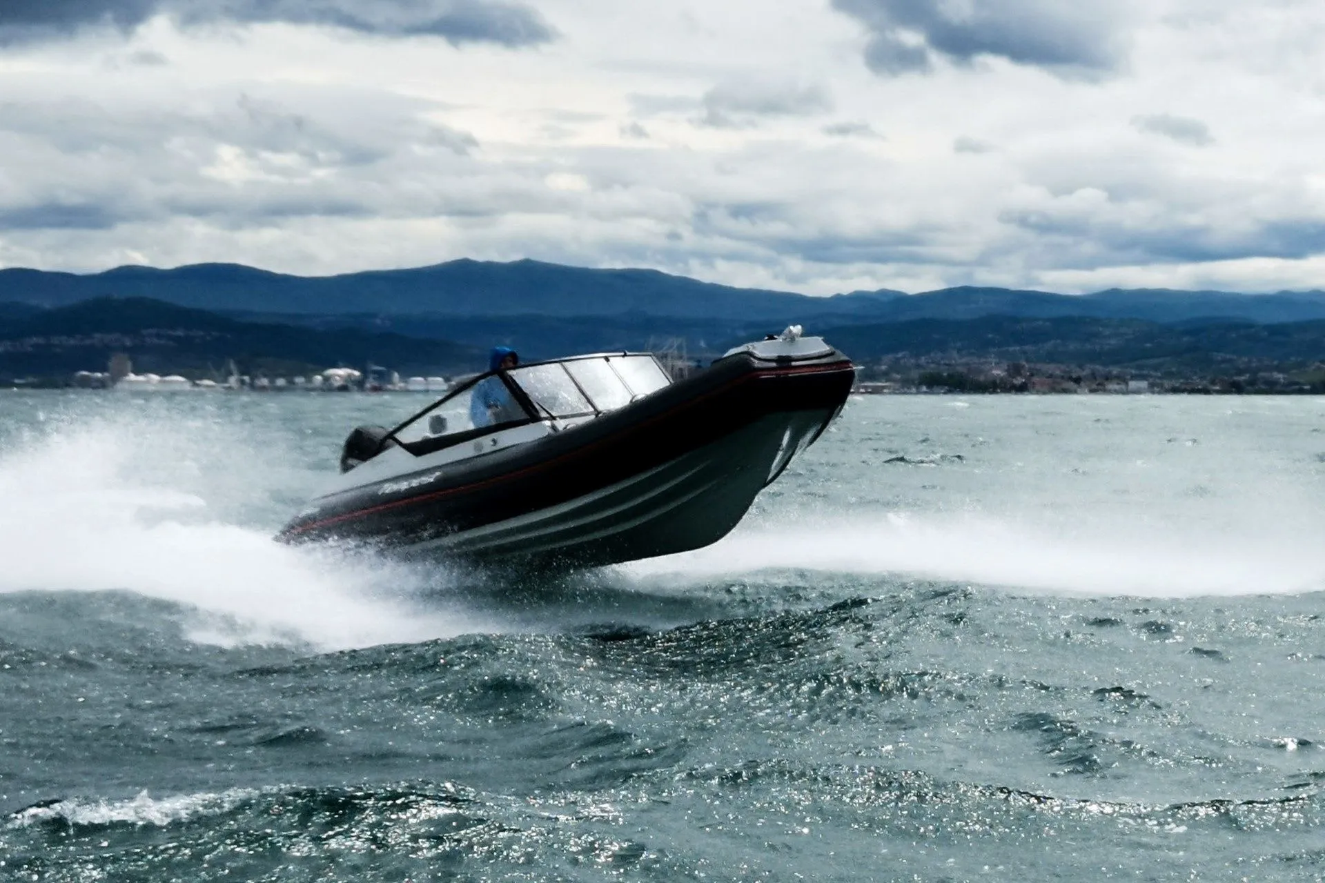 Charter a 6.5m Boat in Sukosan