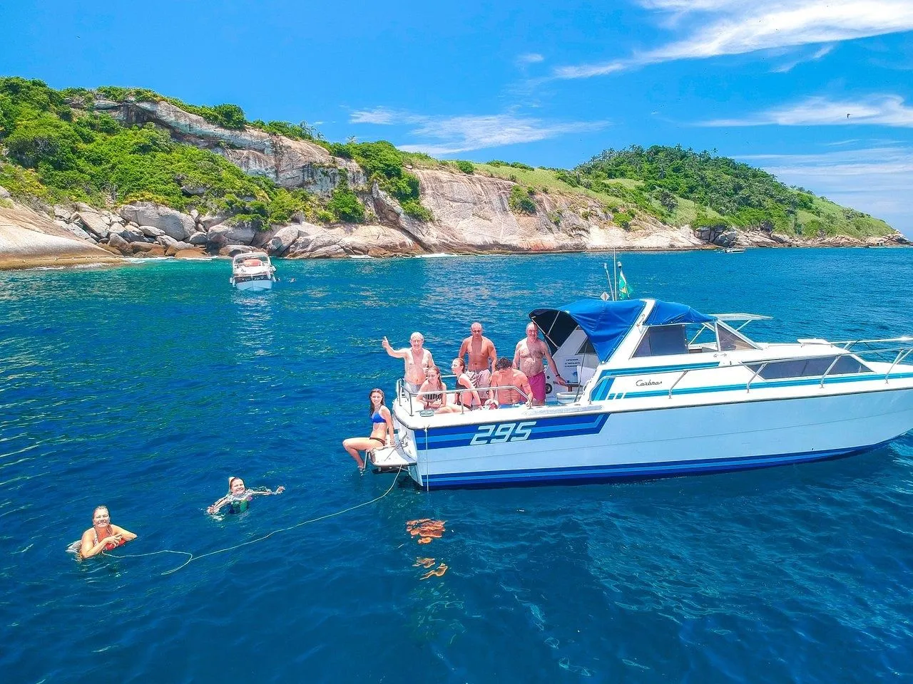 8.99m Rio de Janeiro Carbrasmar 29.5 Hire