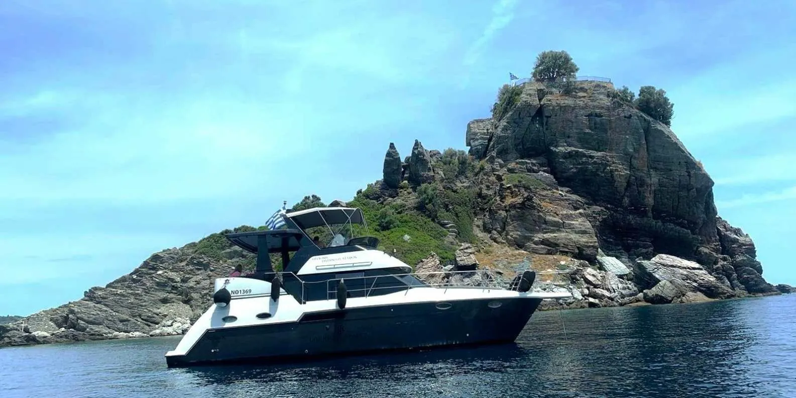 Charter a 11.6m Boat in Skiathos Town