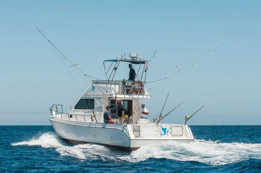 Charter a 11.1m Cata 356 Sportfisherman Power Catamaran in Las Palmas de Gran Canaria