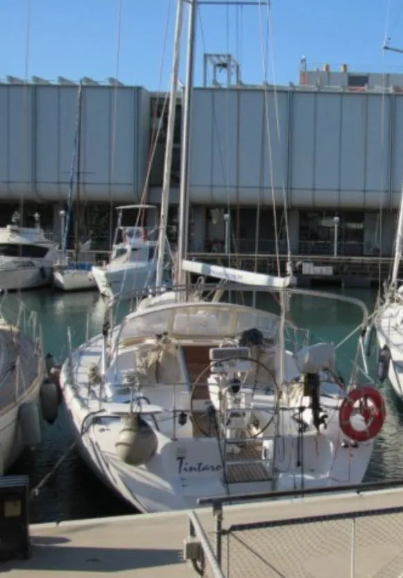 Explore Genoa on a 13.16m Rental Boat