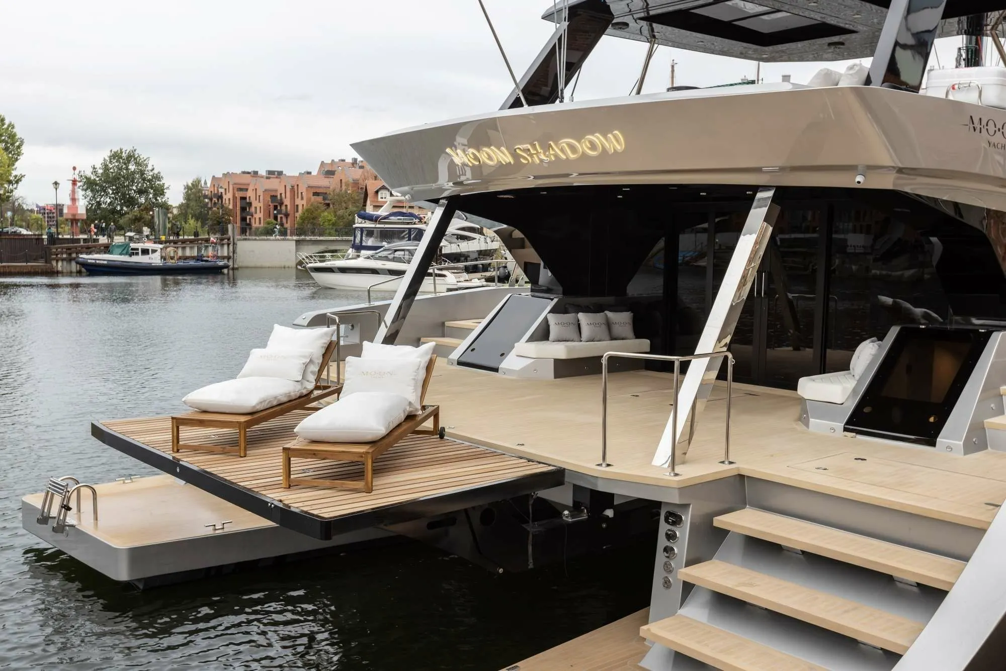 Moon Shadow Kiralık Teknesi - 4