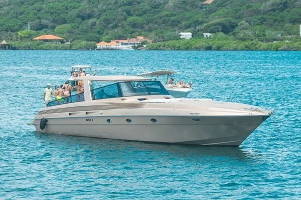 Cuna 1 Charter Boat