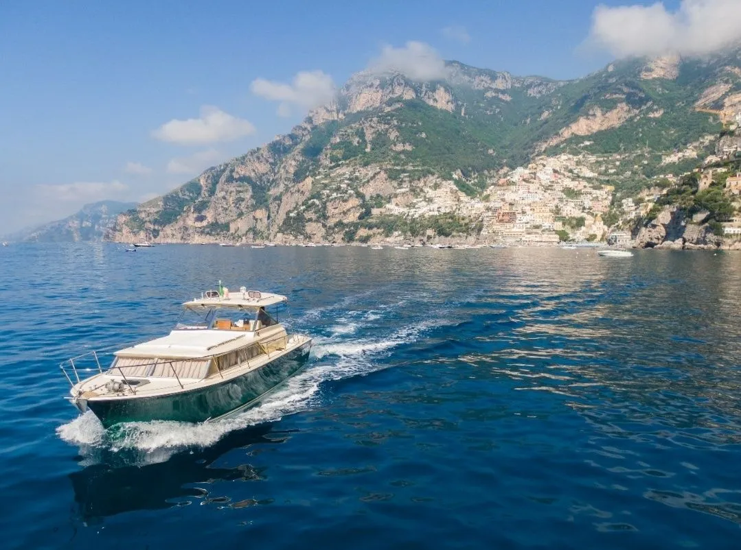 Commodoro 2 Charterboot - 3