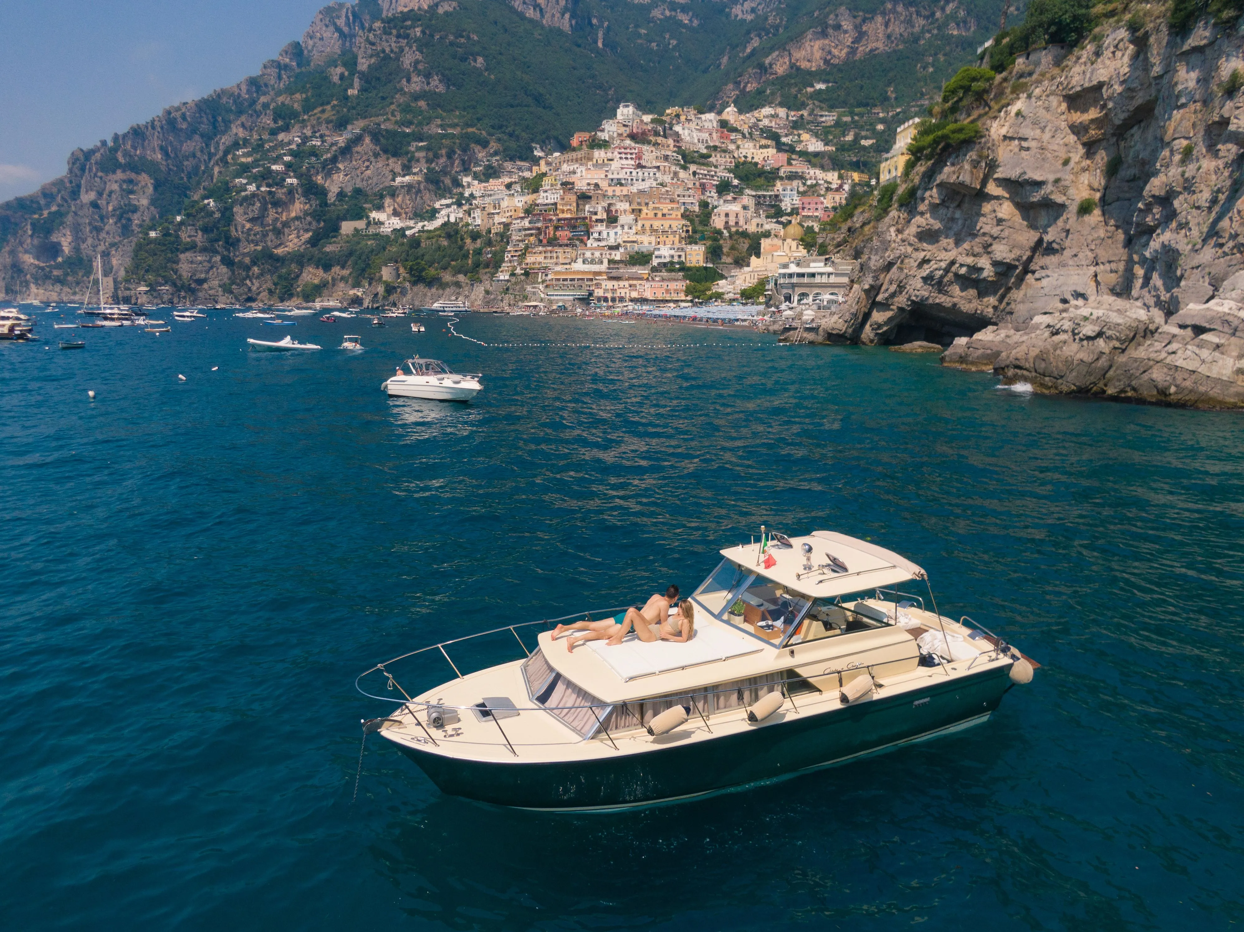 10m Salerno Boat Hire