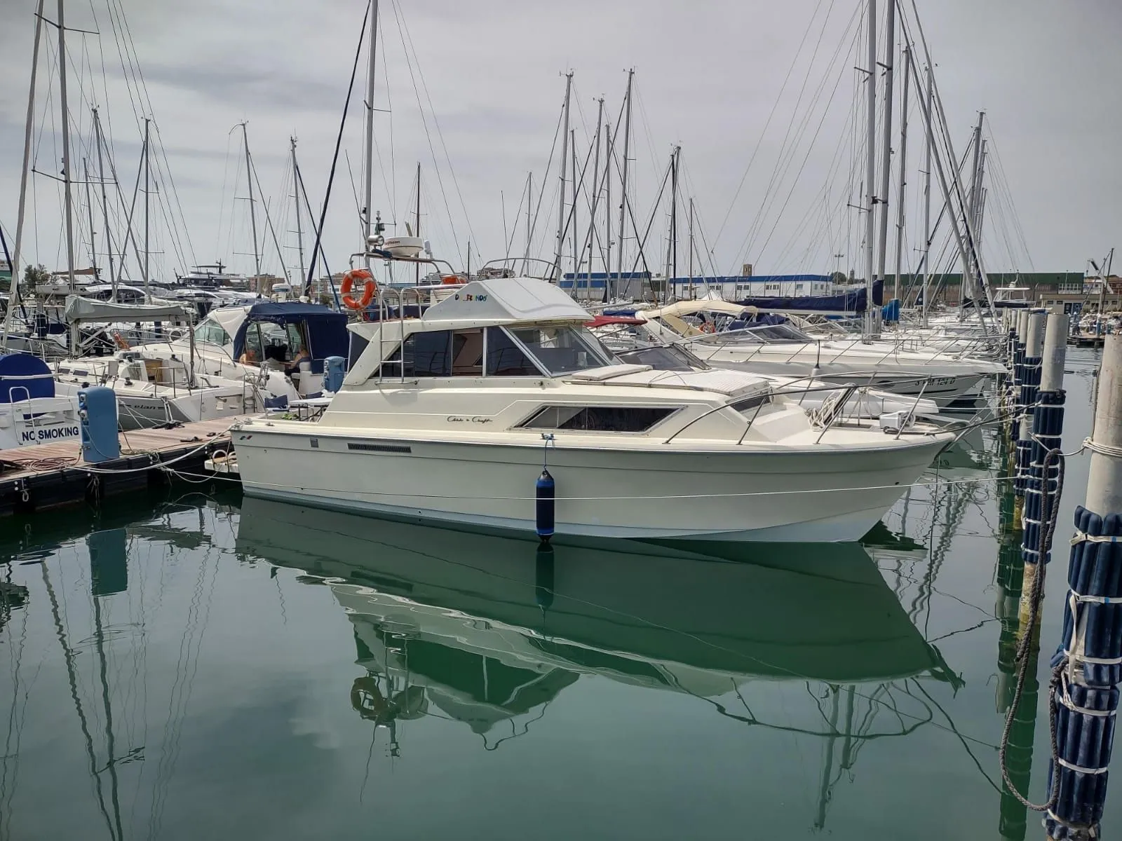 Explore Fano on a 11m Rental Motor Yacht