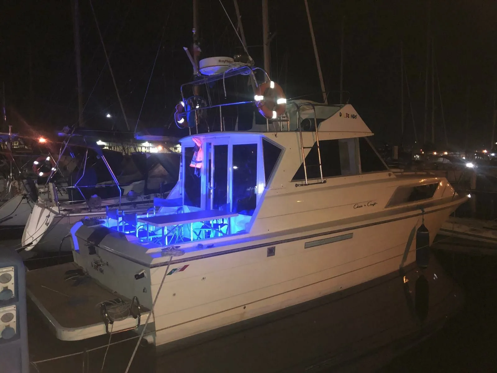 Explore Fano on a 11m Rental Motor Yacht