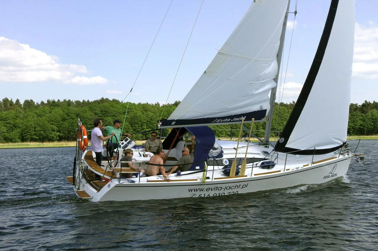 Kipryda Charter Boat - 1