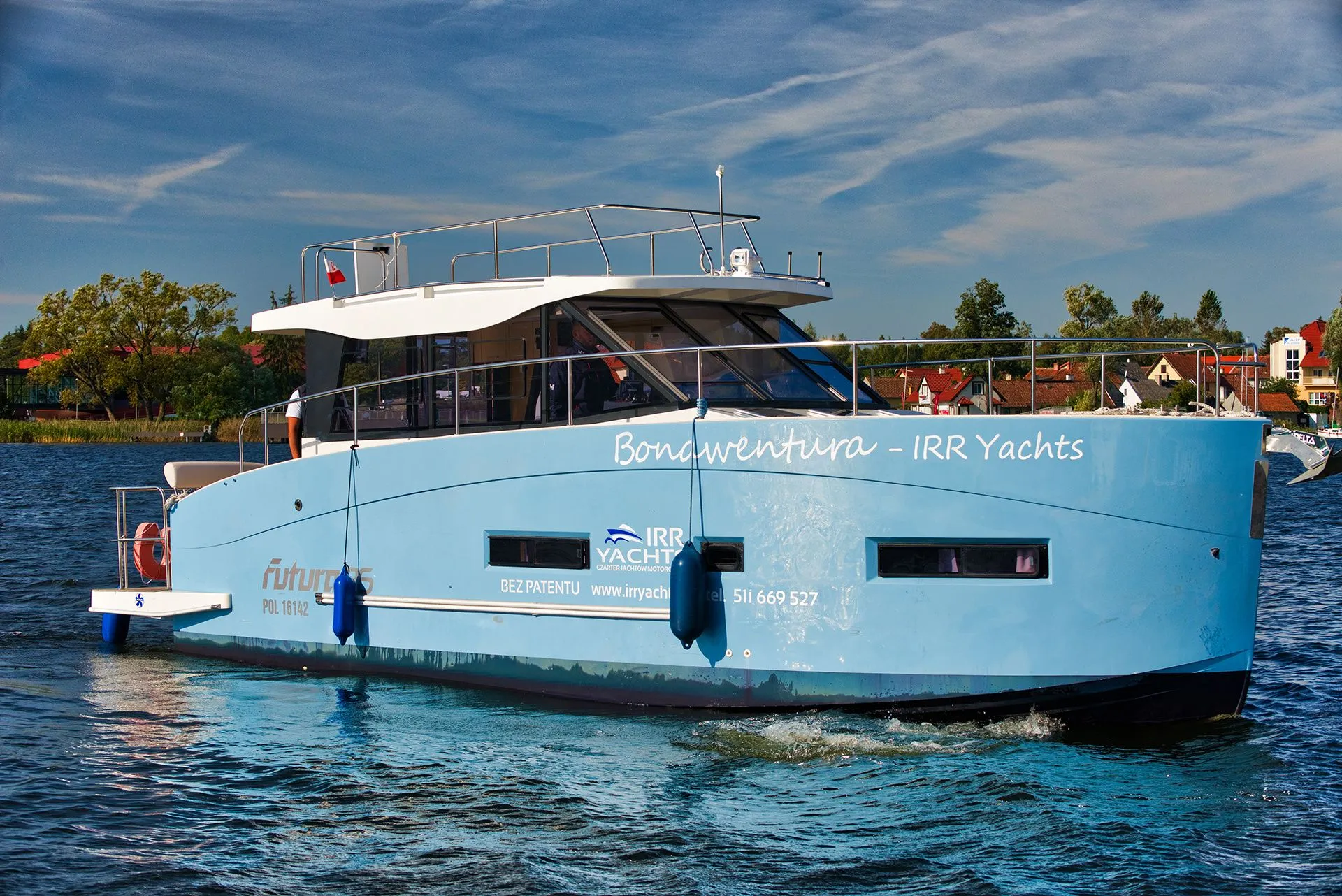Charter a 11.5m Boat in Stare Sady