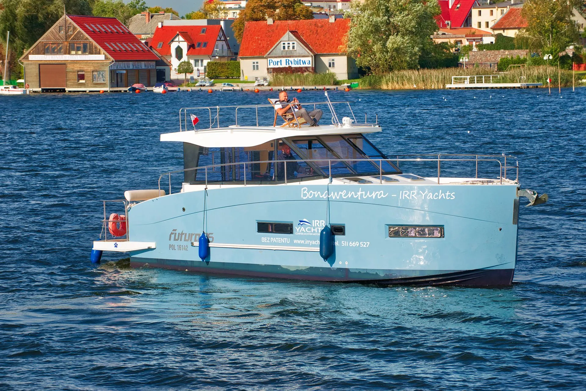 Bonawentura Charter Boat
