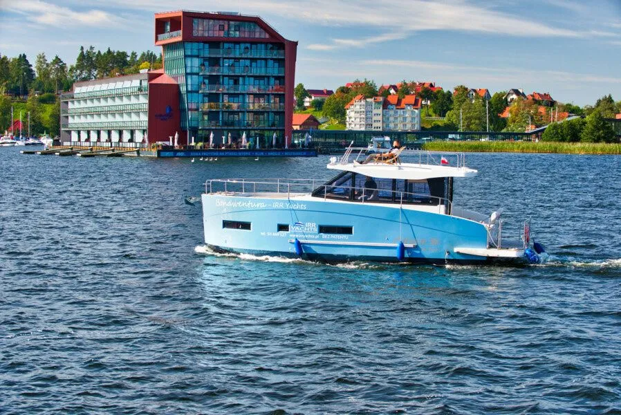 Charter a 11.5m Boat in Stare Sady