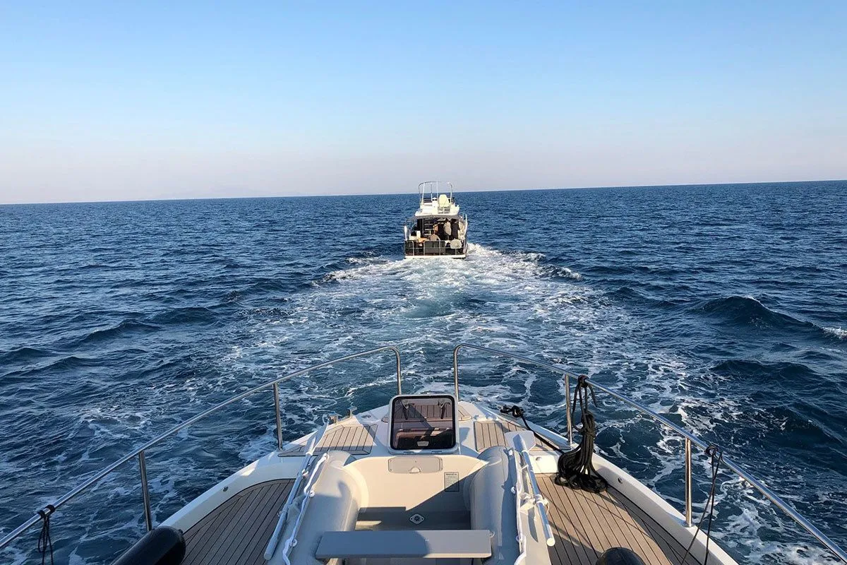 Kameleon Charter Boat