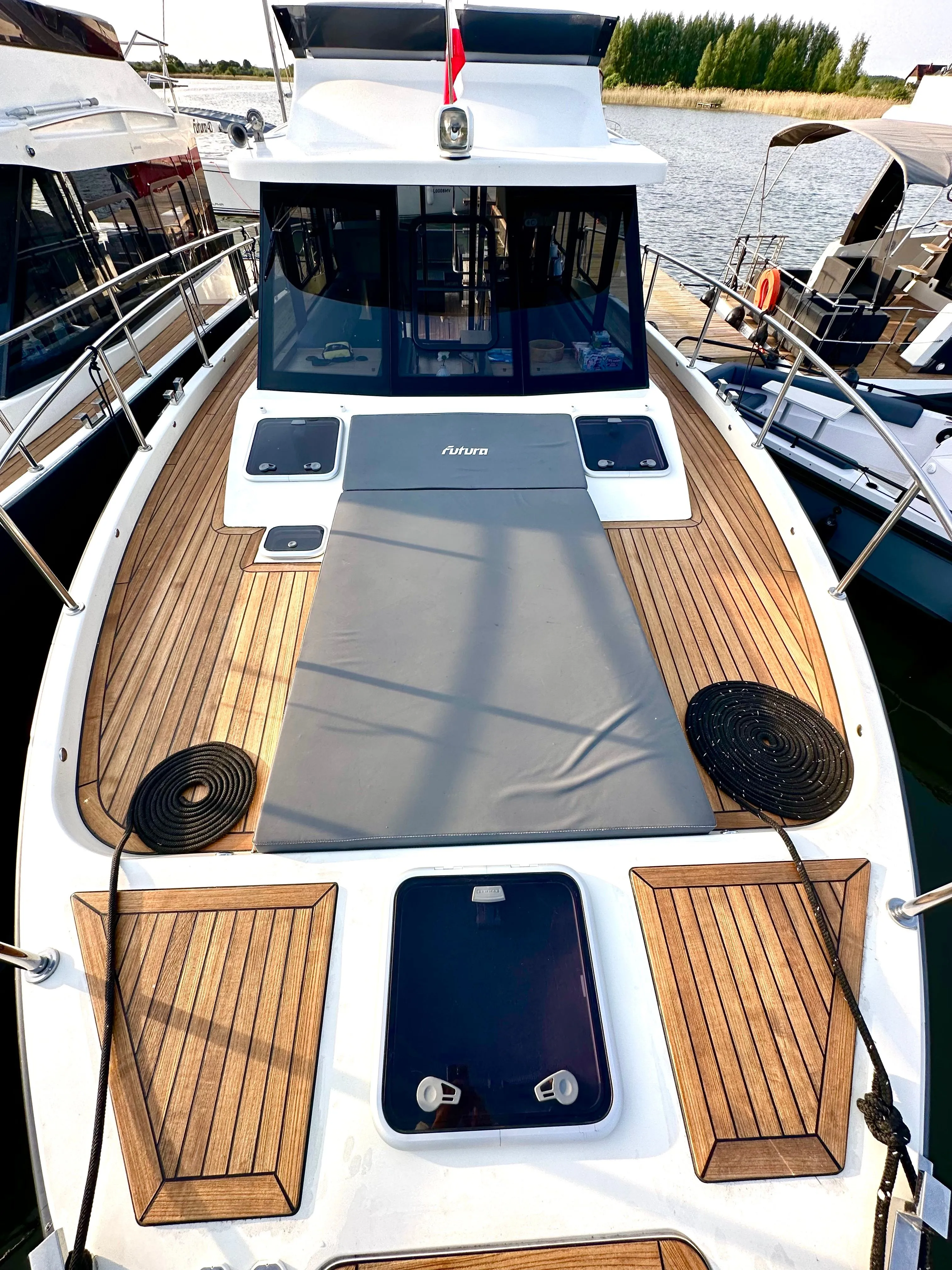Sajkan Charter Boat
