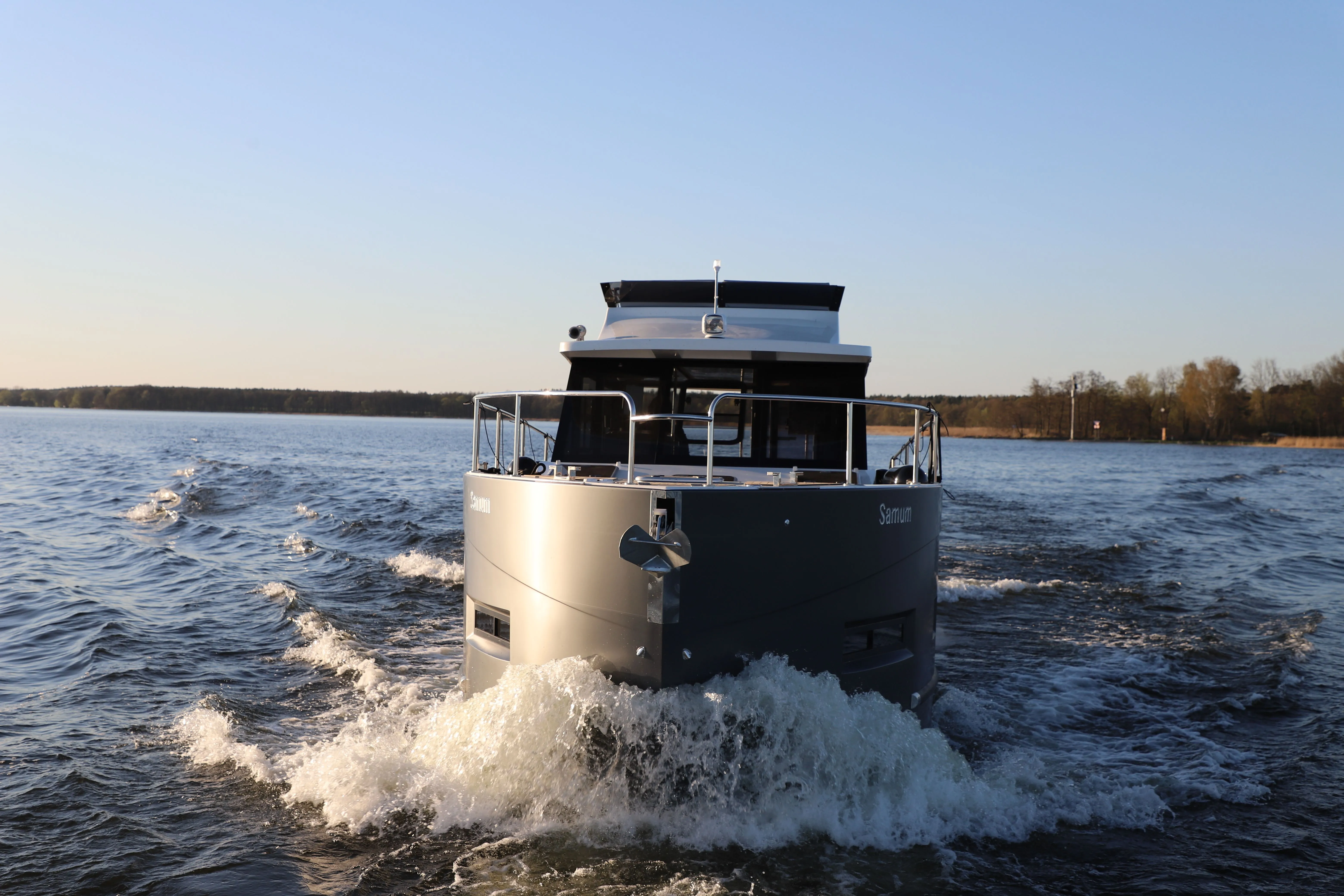 Samum 150km Charter Boat