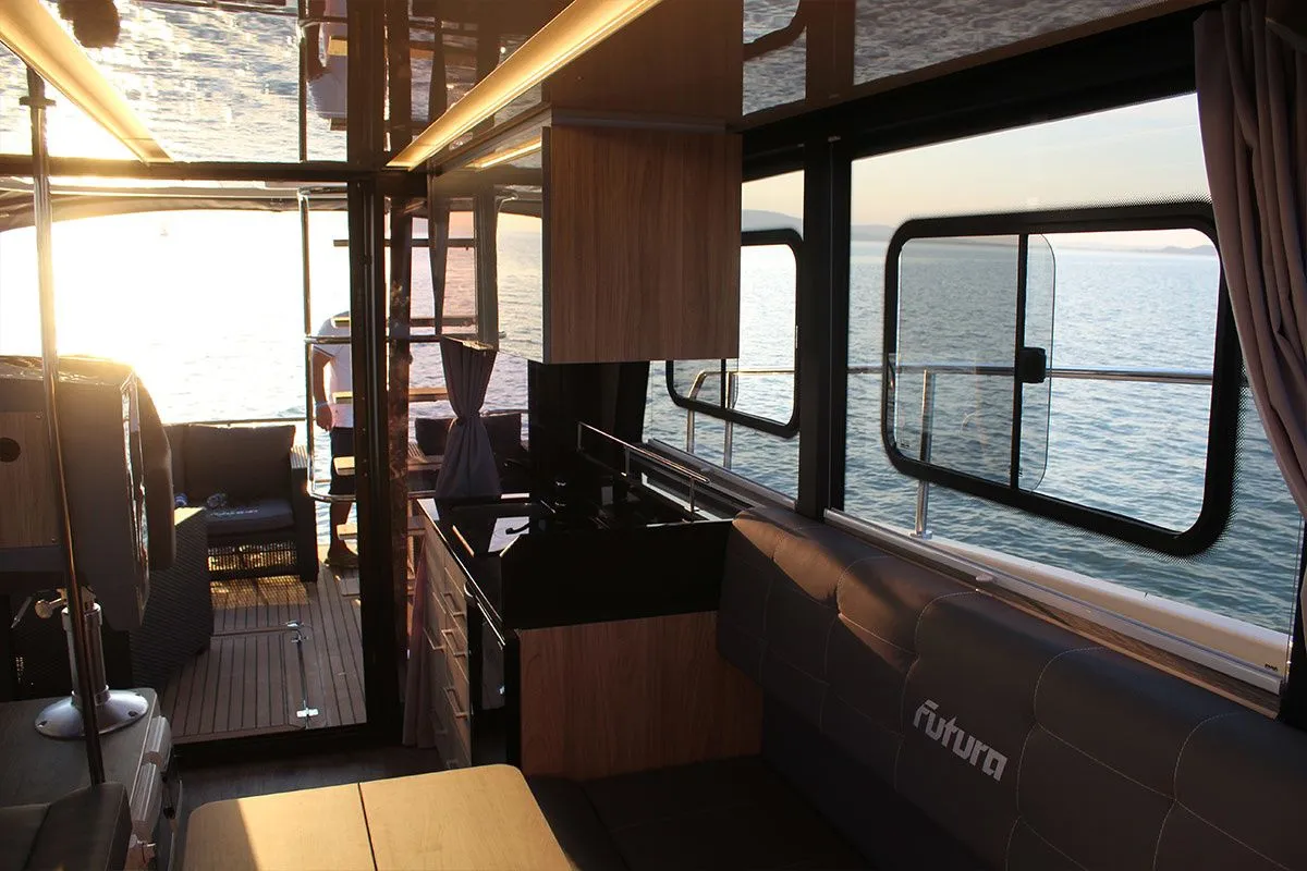 11.4m Gizycko 3 Cabin Motor Yacht Hire