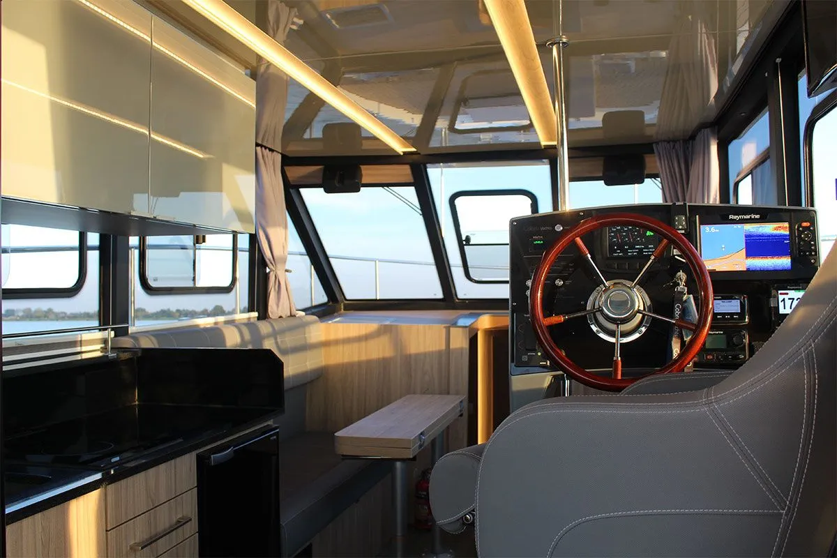 Varia Charter Boat