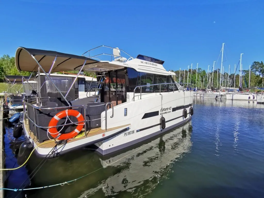 12m Bogaczewo 3 Cabin House Boat Hire