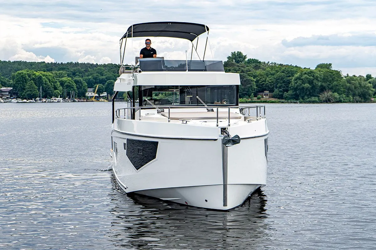 Melou Mietboot