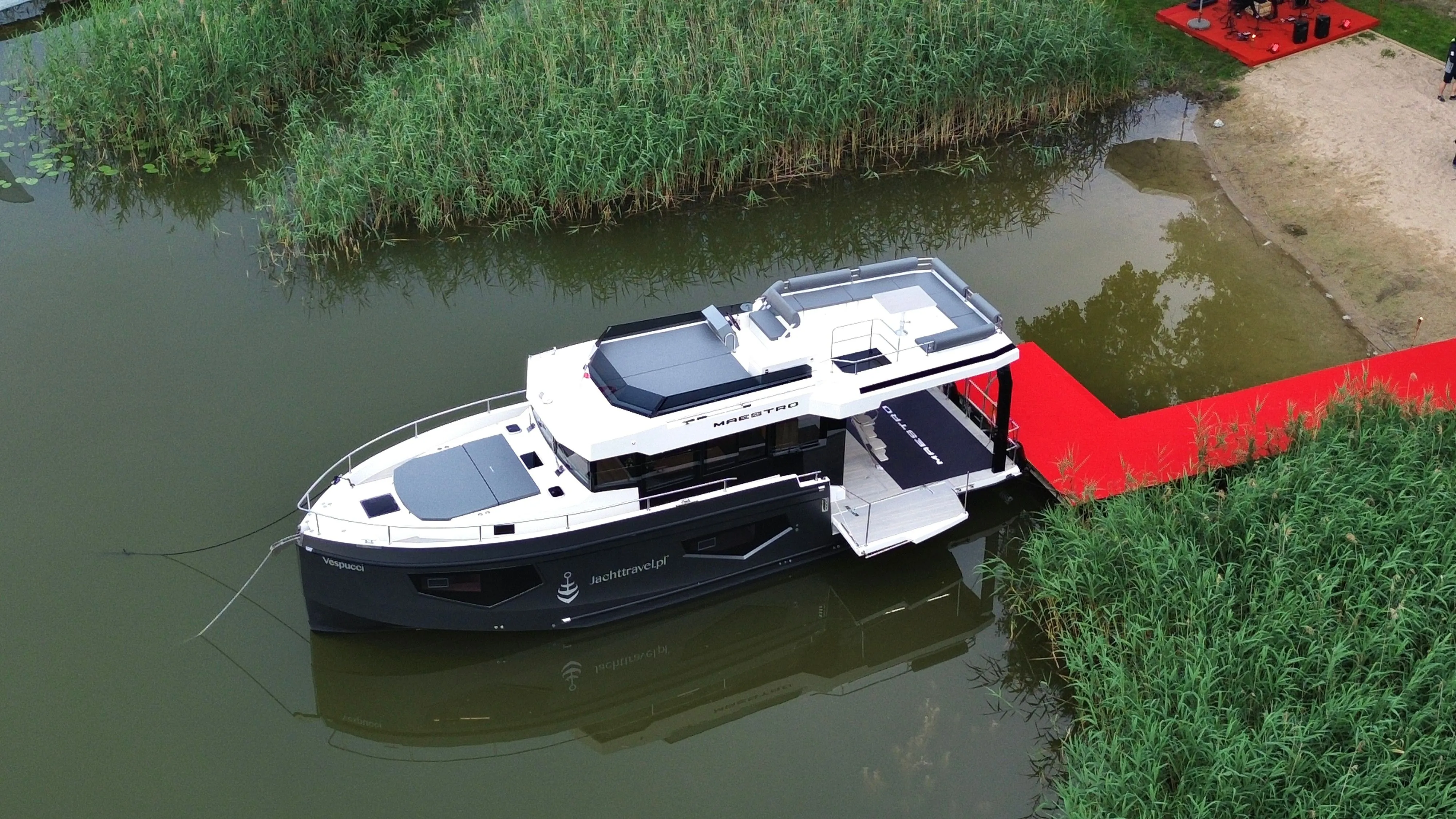 Explore Mikolajki on a 12.5m Rental Motor Yacht