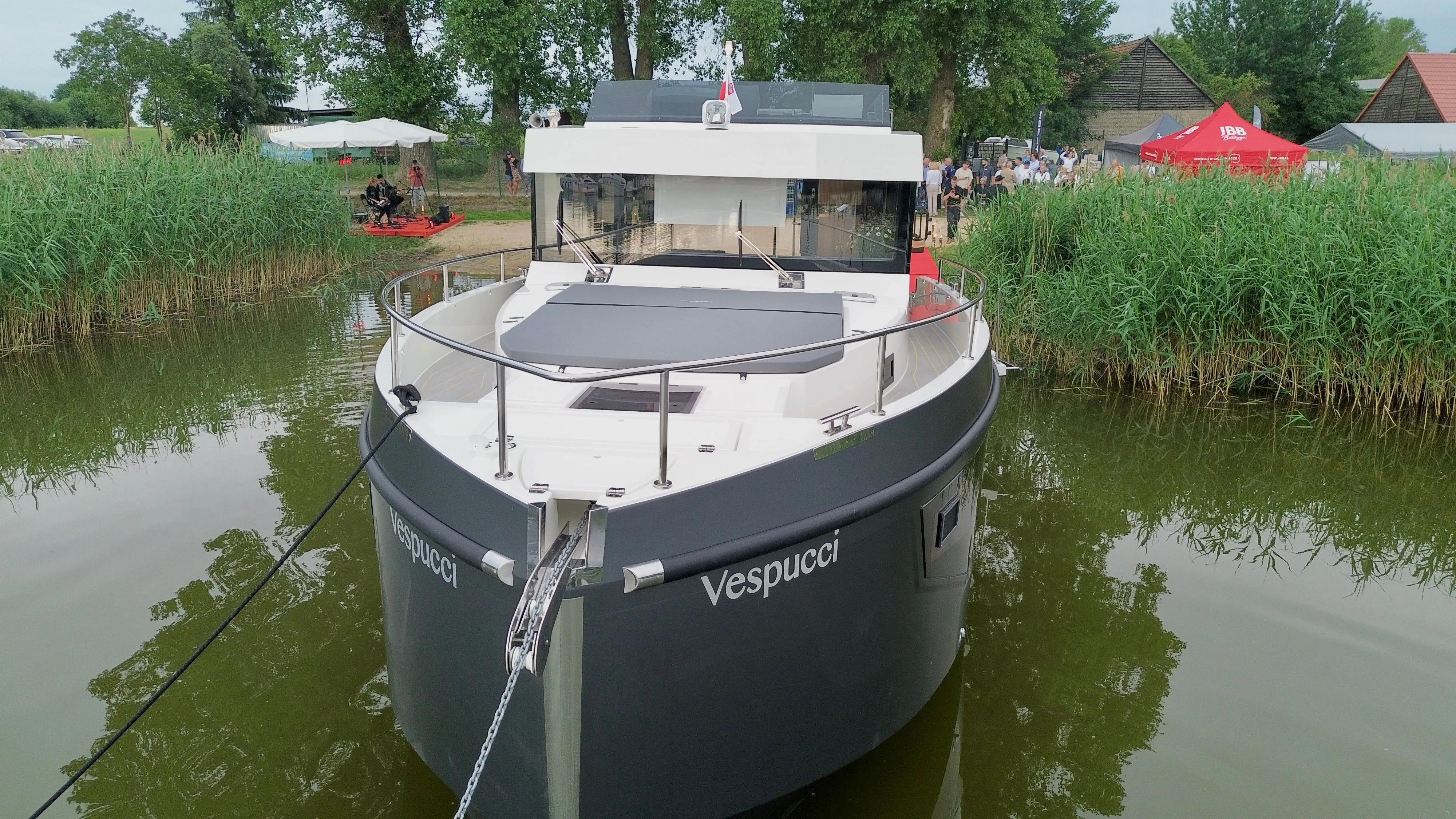 Explore Mikolajki on a 12.5m Rental Motor Yacht