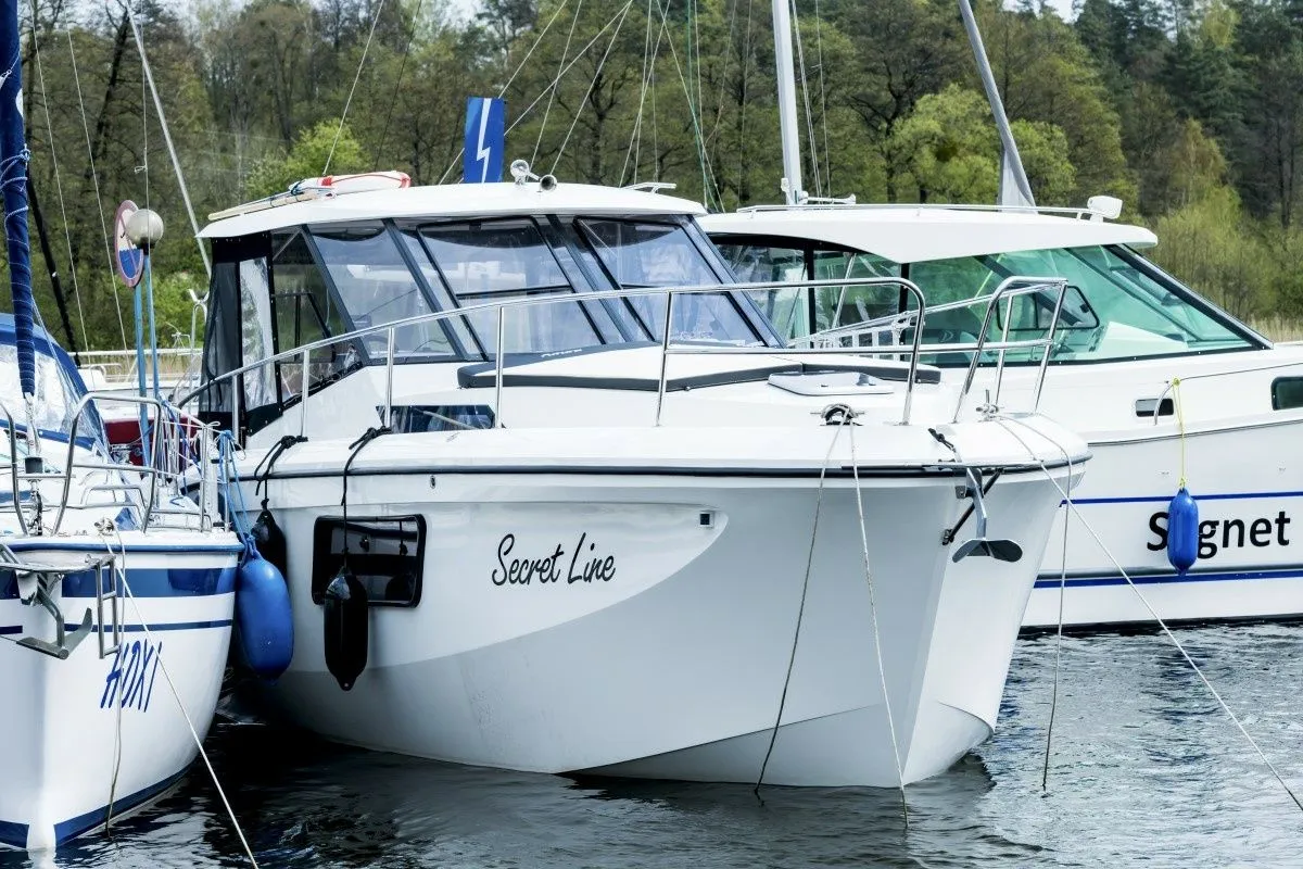 Secret Line Mietboot - 3