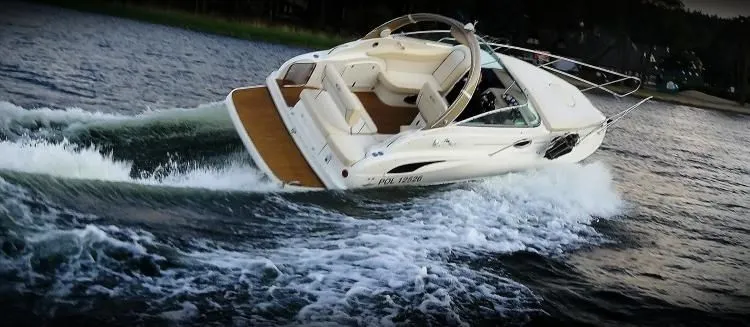 Charter a 7.8m Cobrey 260 SC Motor Boat in Bogaczewo