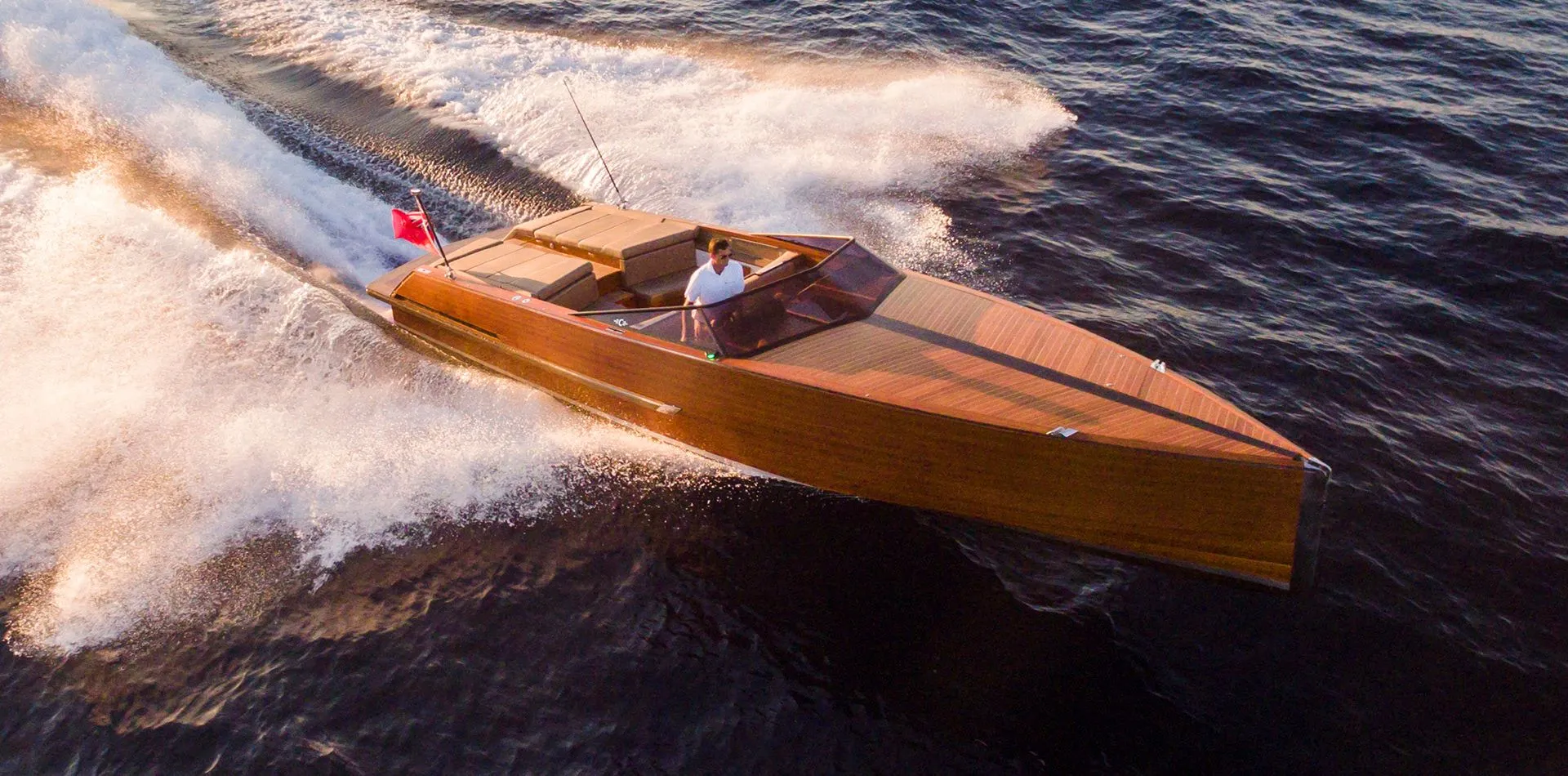 Rent a 10.46m Motor Yacht Cockwells Titian in Saint-Laurent-du-Var