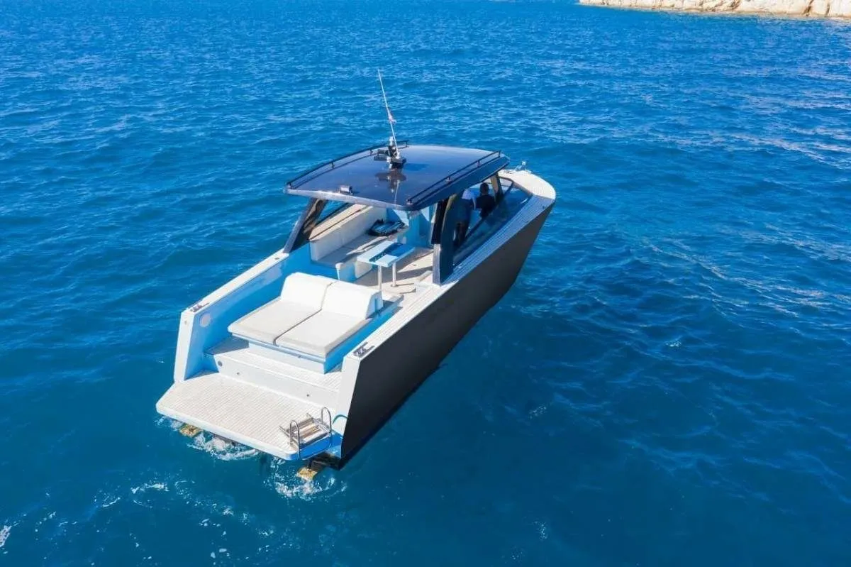 Colnago 35 Charter Boat