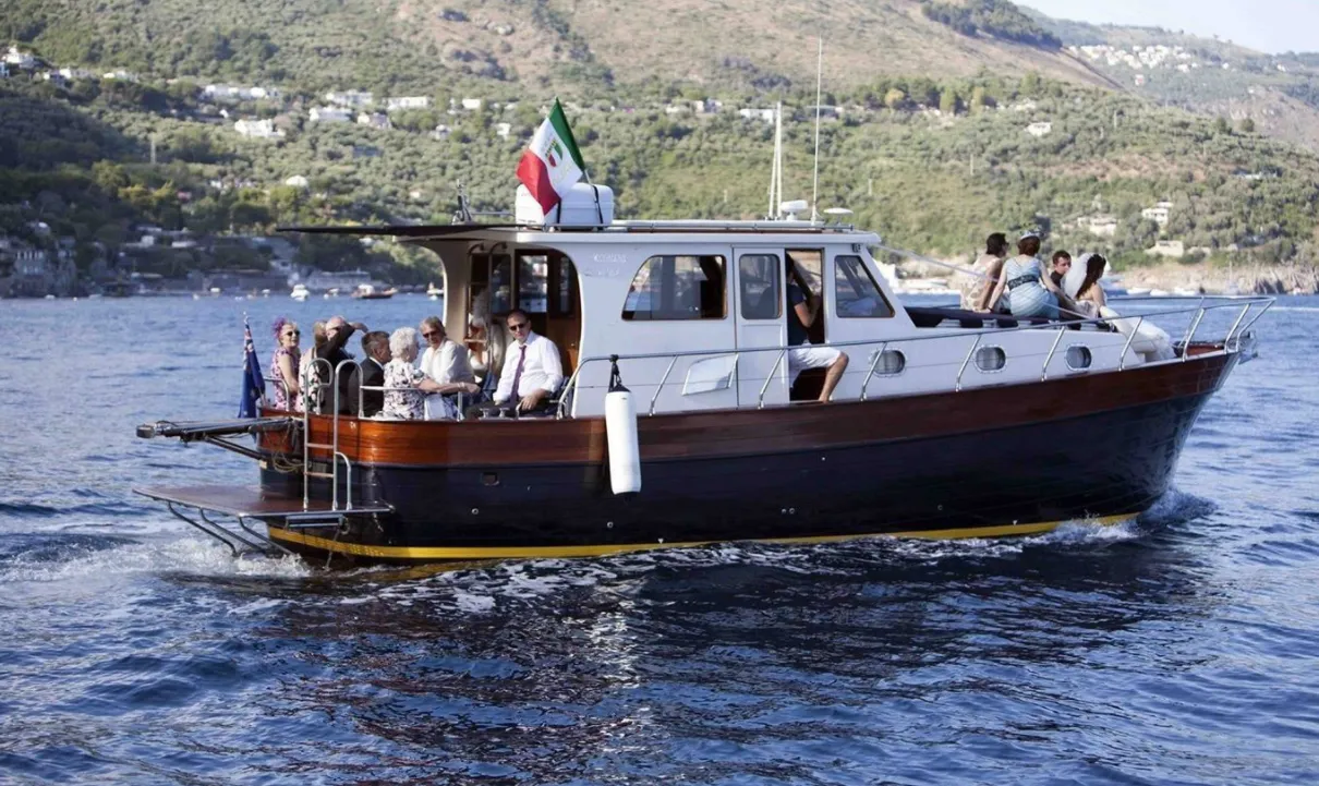 Paciona Charter Boat