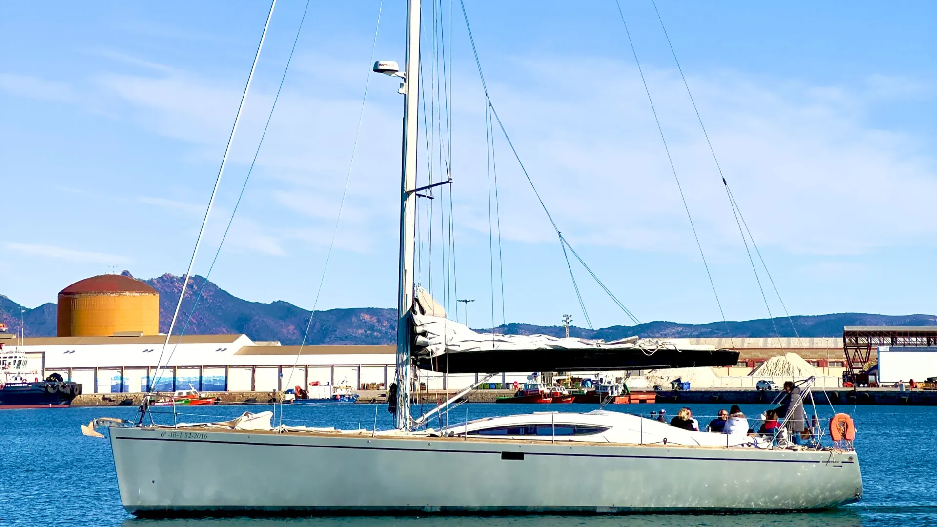 Tekne - Barcelona 15.4m Kiralık Comet 52