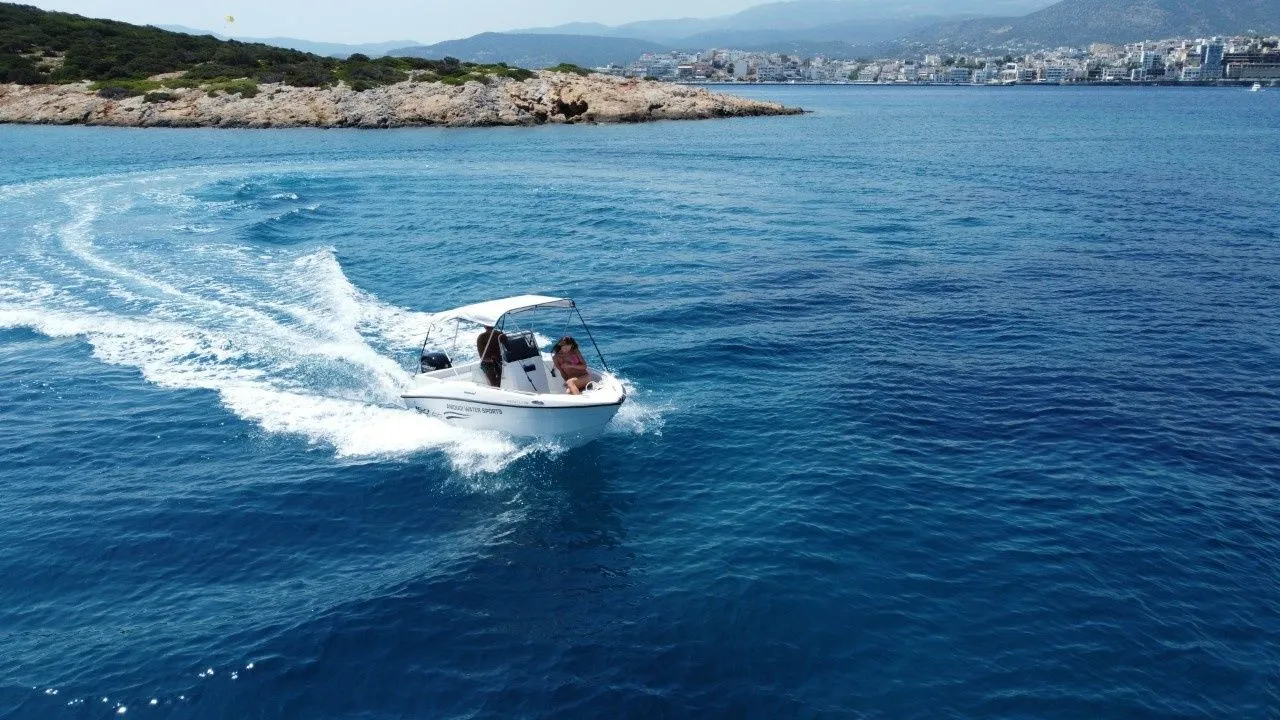 Charter a 4.55m Compass 150cc in Agios Nikolaos