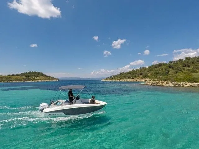 Dileon 3 Charter Boat