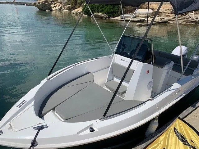 Dileon 3 Charter Boat