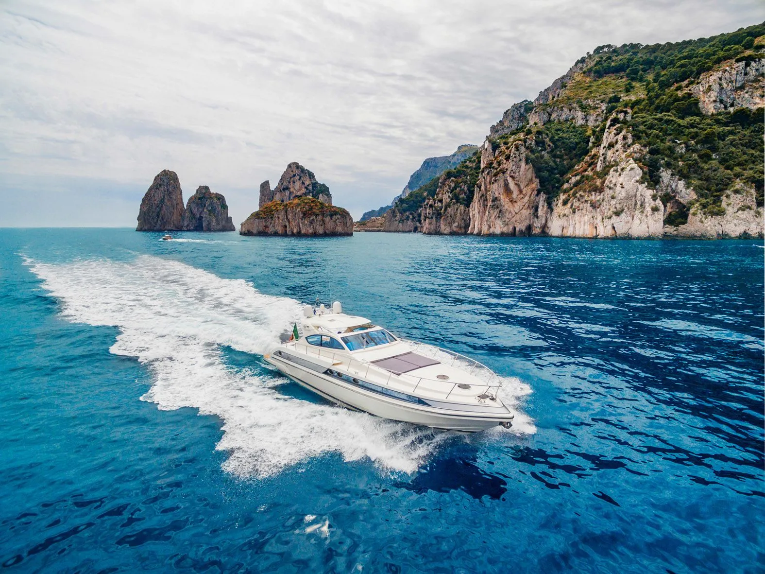 Charter a 18m Conam 58 in Sorrento