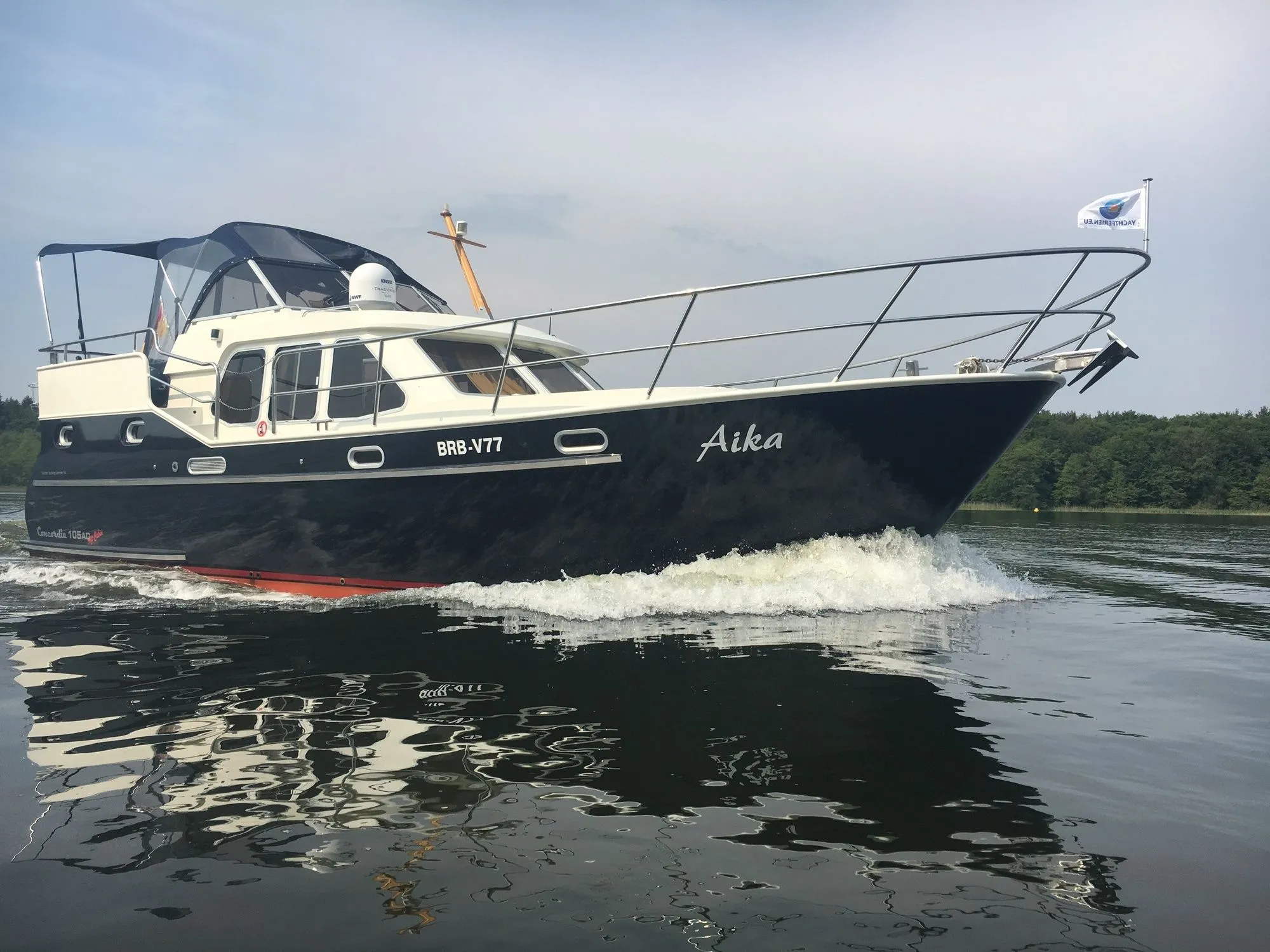 10.5m Malchow Motor Yacht Concordia 105 AC Hire