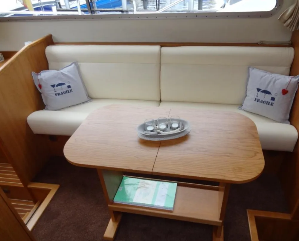 Explore Zehdenick on a 9.2m 2 Cabin Motor Yacht Rental