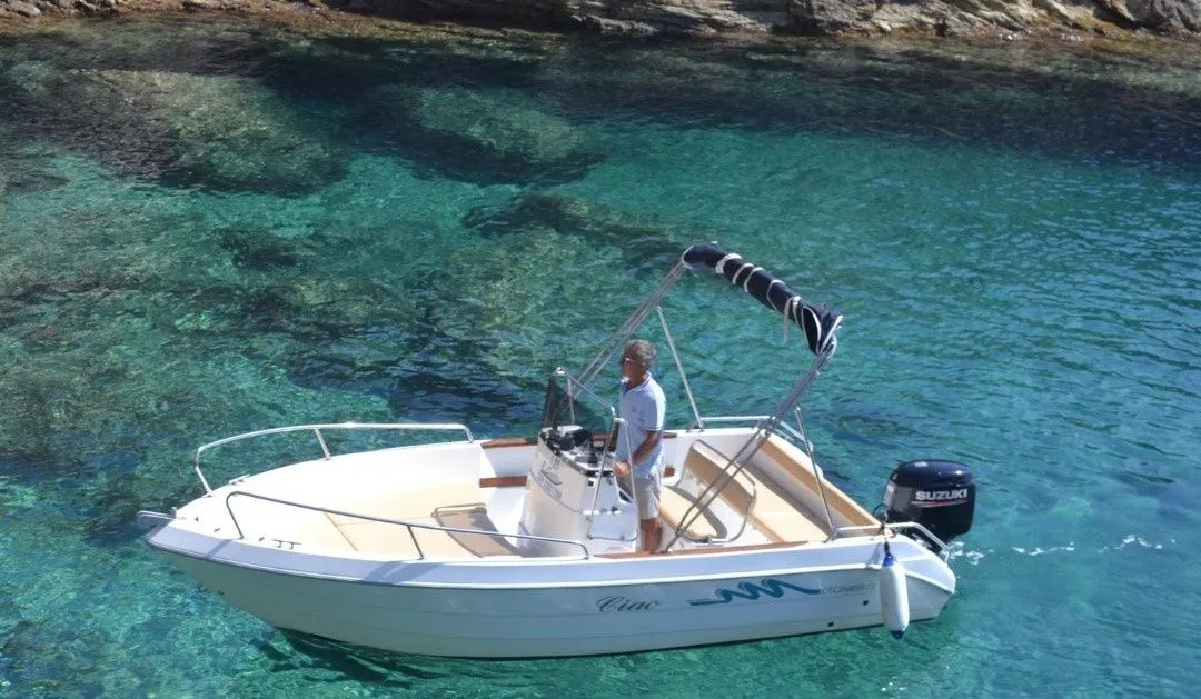 5.3m Porto Ercole Motor Boat Conero 530 Hire