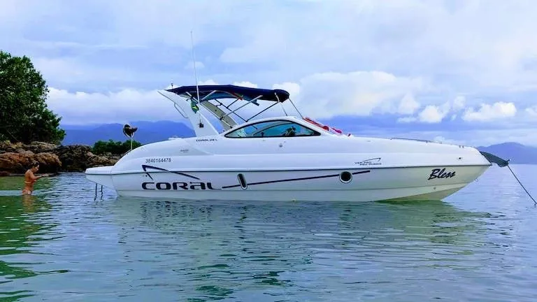 Charter a 6.4m Coral 21 in Angra dos Reis