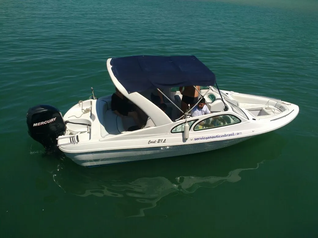 Rent a 6.4m Coral 21 in Angra dos Reis
