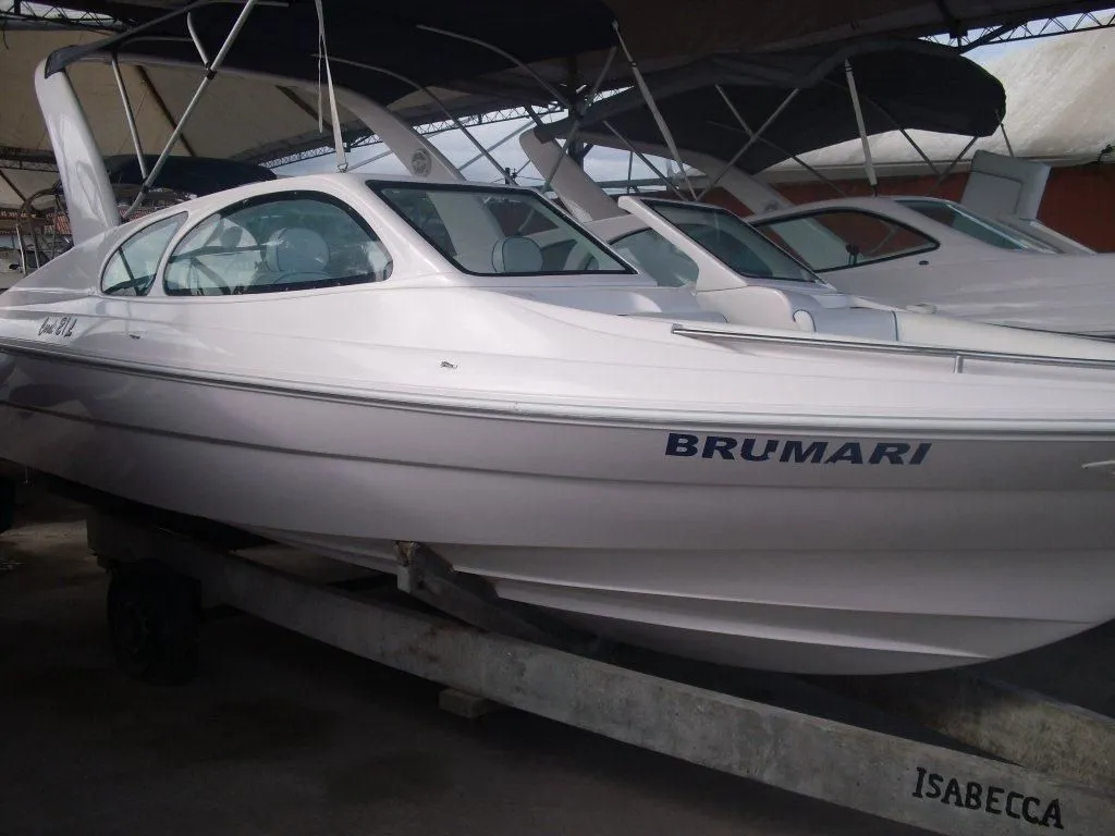 Rent a 6.4m Coral 21 in Angra dos Reis