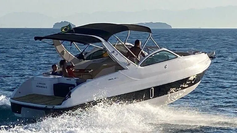 Explore Rio de Janeiro on a 9.14m Rental Boat