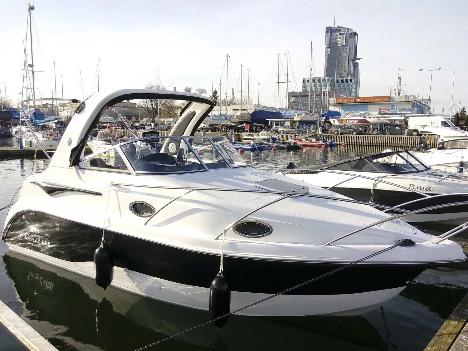 Rent a 6.7m Motor Boat Coral 690 Sport Cruiser in Gdynia