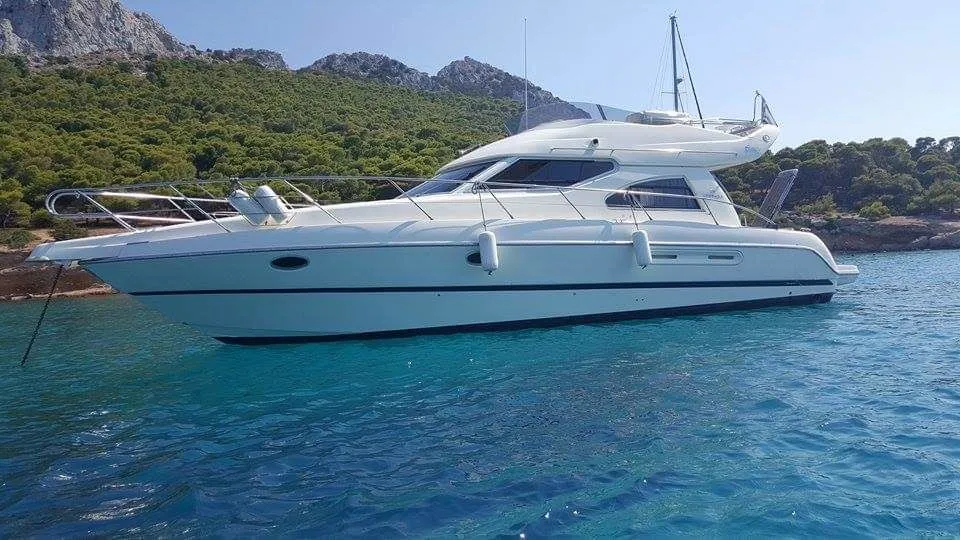 Rent a 11.83m Boat in Glyfáda