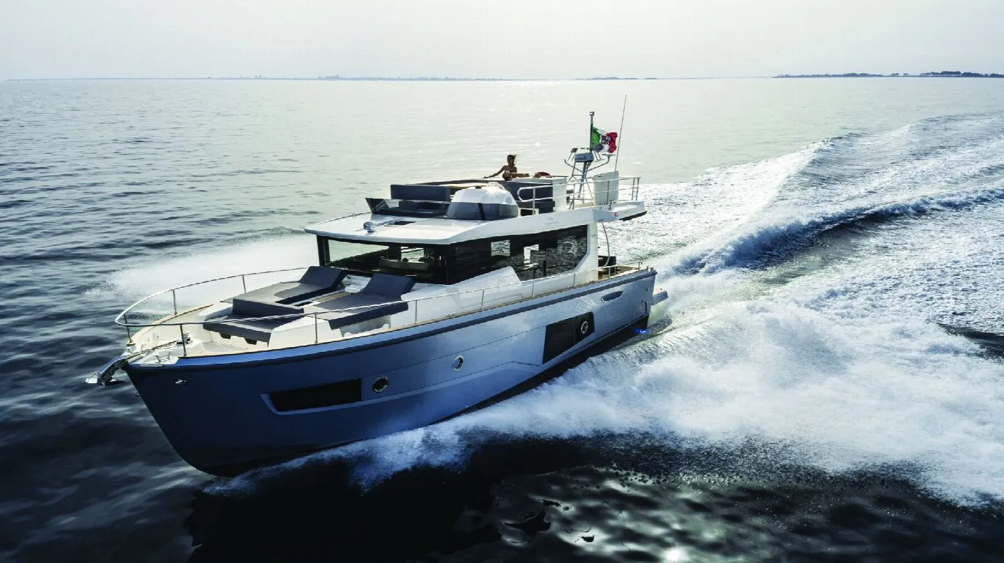 Longchen Charter Boat